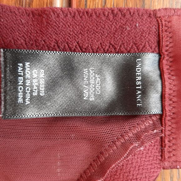 UNDERSTANCE Underwire Bra Floral Lace Cross Front Wine 34DDD Feminine Elegant - Picture 5 of 7